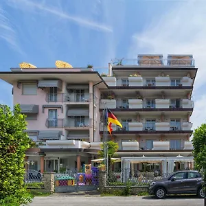 https://hotel-residence-villa-marzia.it-tuscanyhotel.com