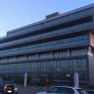 https://hotel-lux-modena.emilia-romagnahotels.net